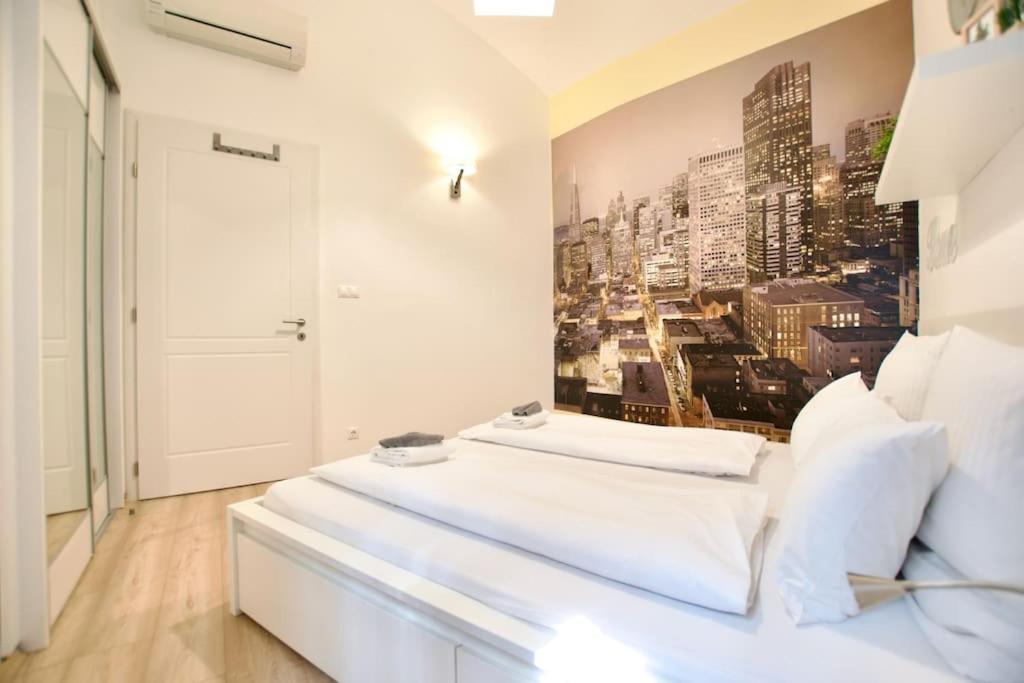 Standard Apartment By Hi5- Podmaniczky Street บูดาเปสต์ ภายนอก รูปภาพ