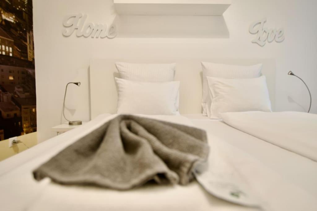 Standard Apartment By Hi5- Podmaniczky Street บูดาเปสต์ ภายนอก รูปภาพ